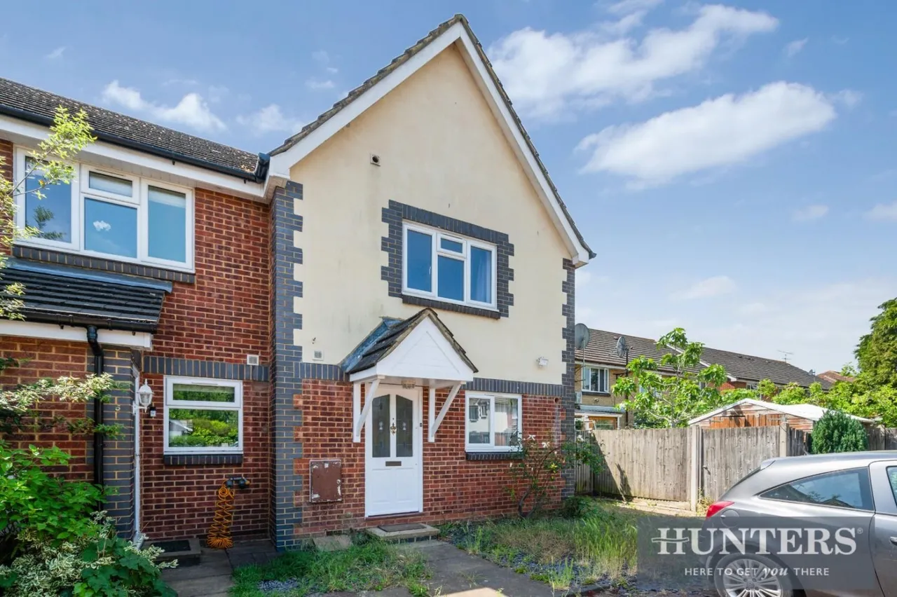 3 bed house for sale — Pankhurst Close, Isleworth