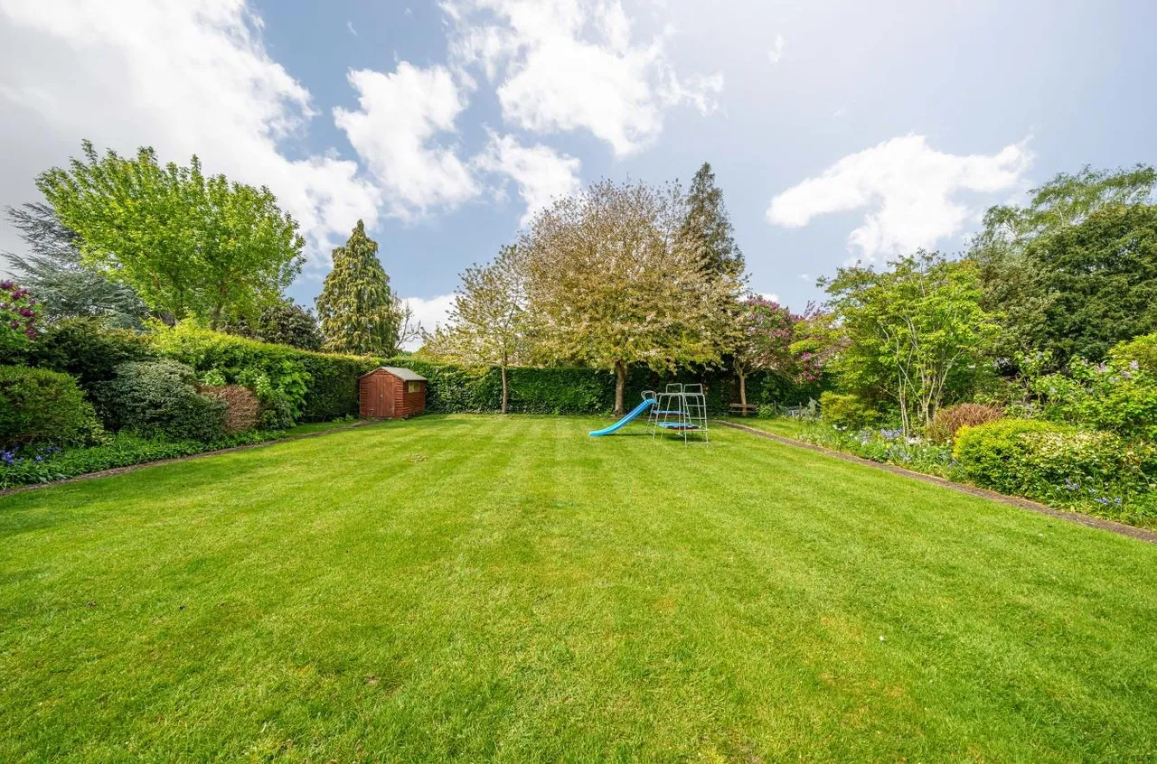 West Drive, Cheam, Surrey, SM2 7NA, photo 11