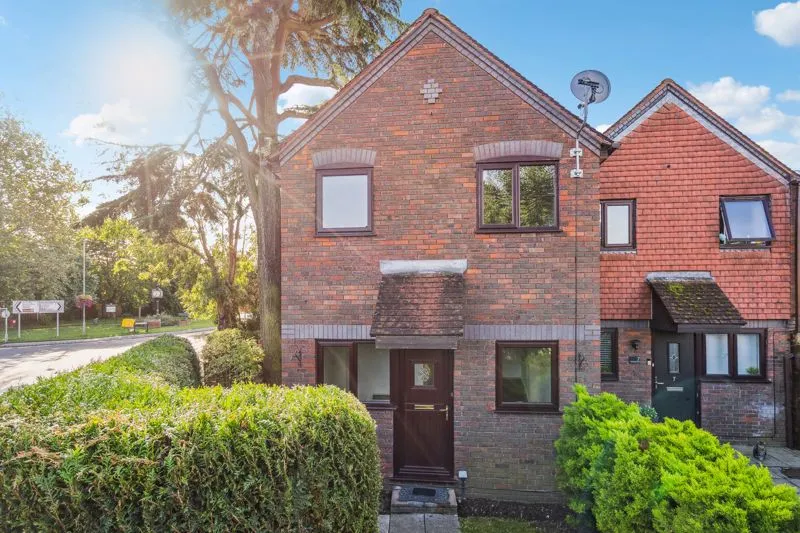 1 bed property for sale — Station Road, Bourne End SL8 5RJ