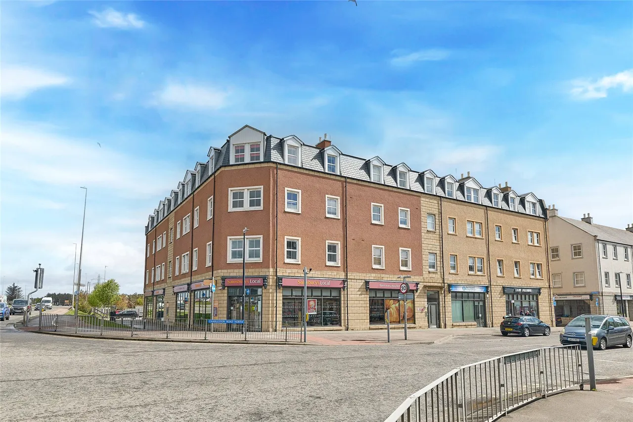 2 bed flat for sale, Charleston Road North, Cove, AB12