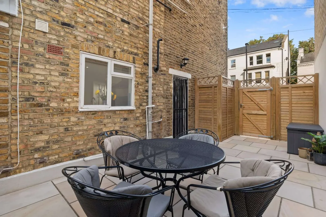 Alderbrook Road, London, SW12, photo 8
