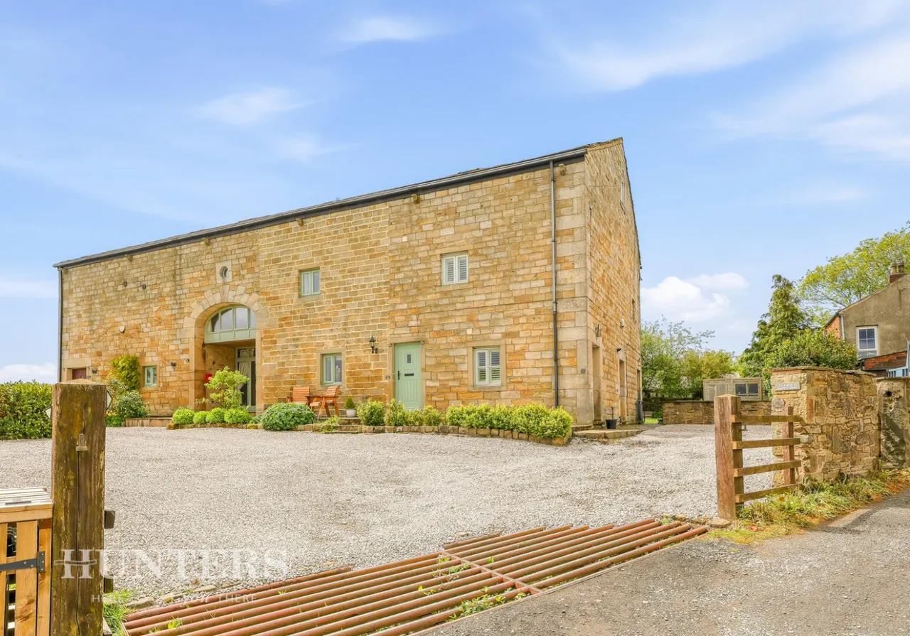 Eafield Barn, Smithy Bridge, OL15, photo 5