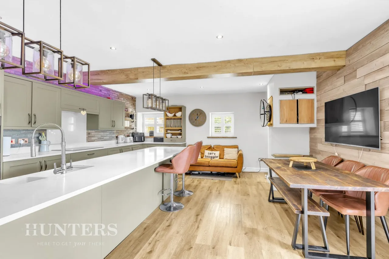 Eafield Barn, Smithy Bridge, OL15, photo 8