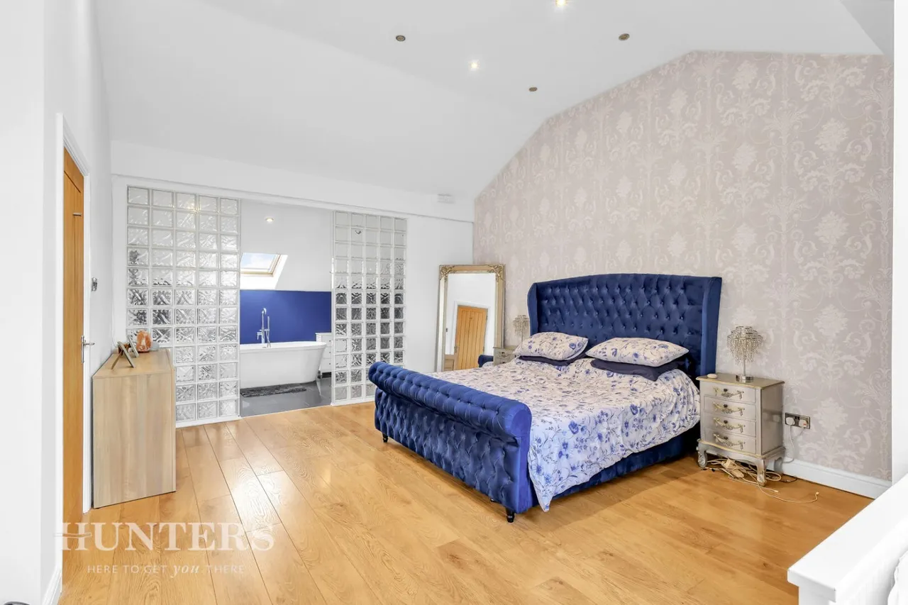 Eafield Barn, Smithy Bridge, OL15, photo 18