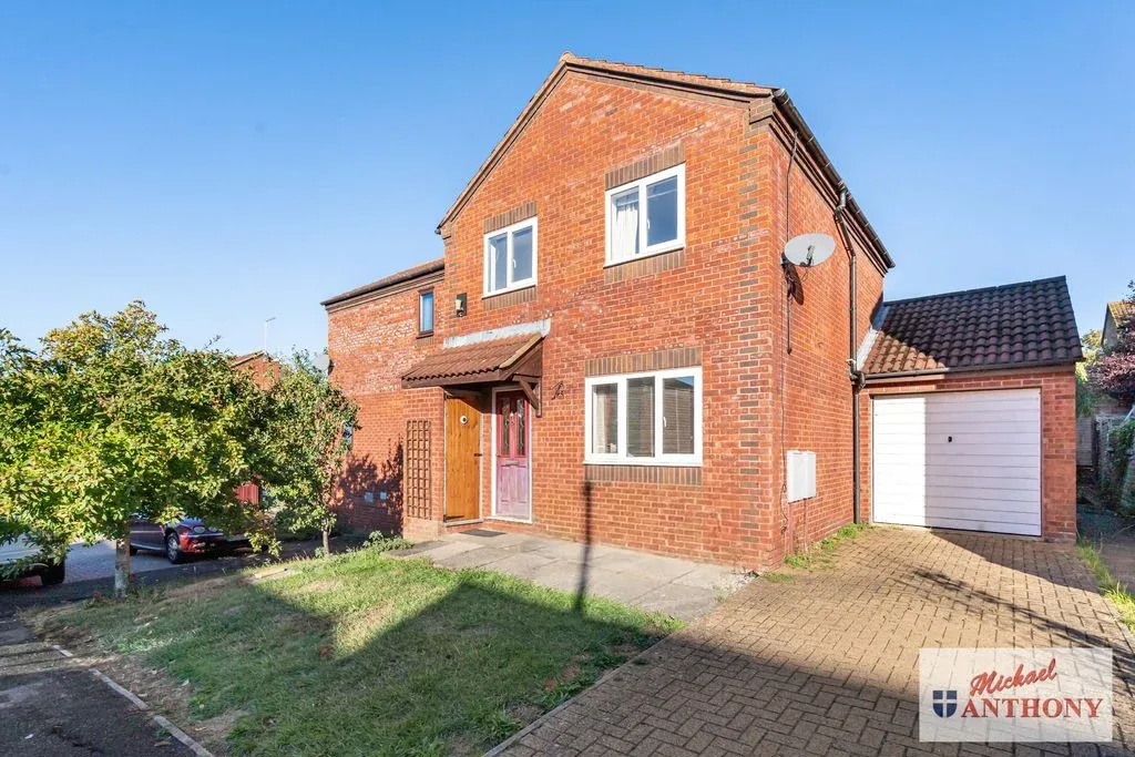 3 bed house for sale, Burghley Court, Great Holm, MK8