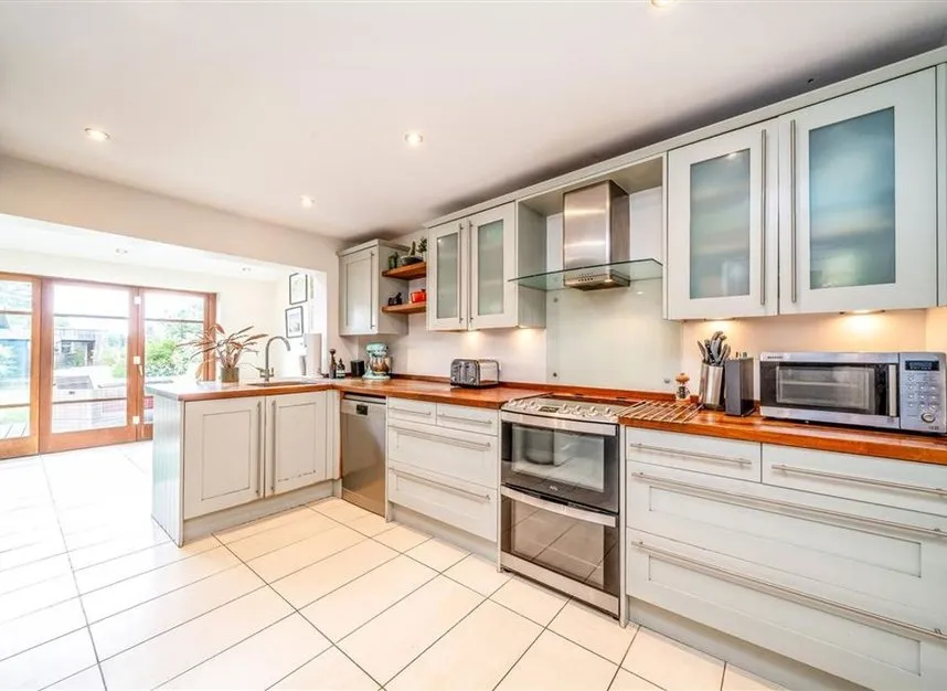 St. Winifreds Road, Teddington, TW11, photo 4