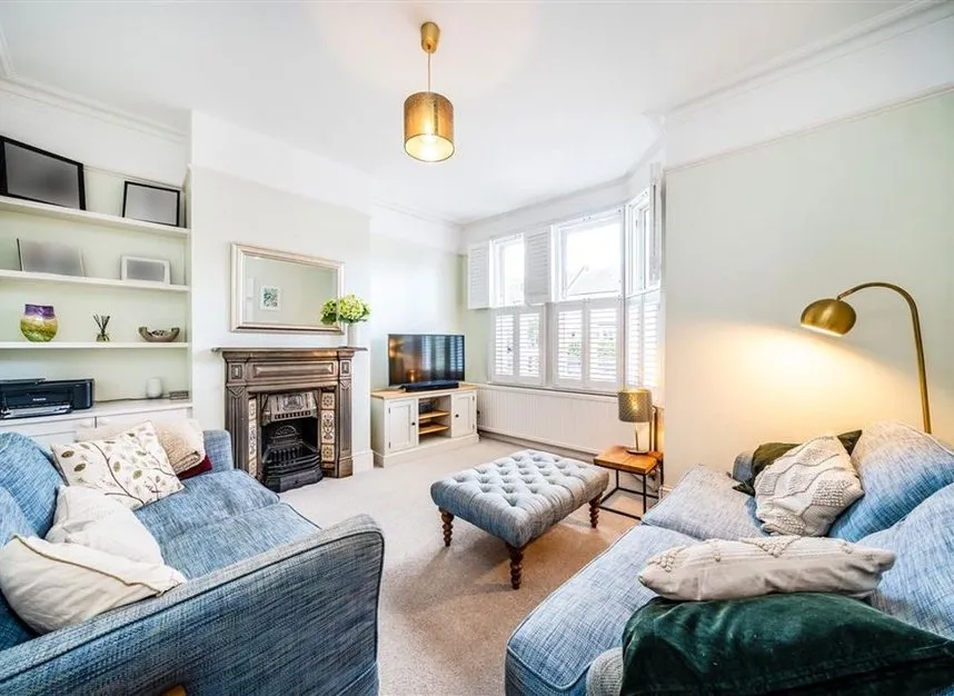 St. Winifreds Road, Teddington, TW11, photo 2