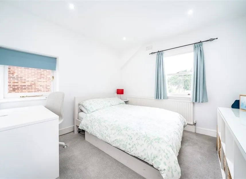 St. Winifreds Road, Teddington, TW11, photo 6