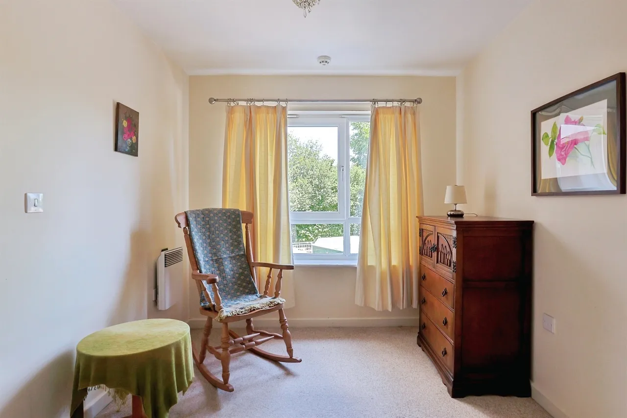 Avenel Way, Poole, BH15, photo 14