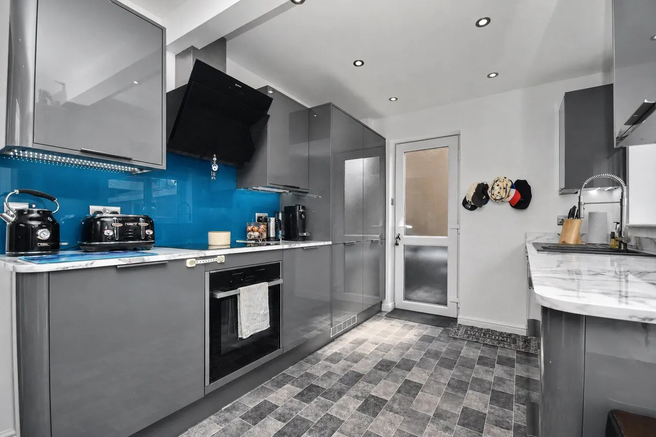 3 bed house for sale, Gibson Lane, Kippax, LS25