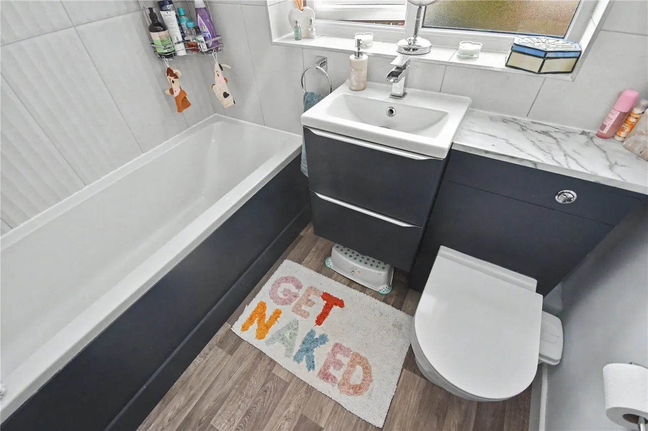 Gibson Lane, Kippax, LS25, photo 5