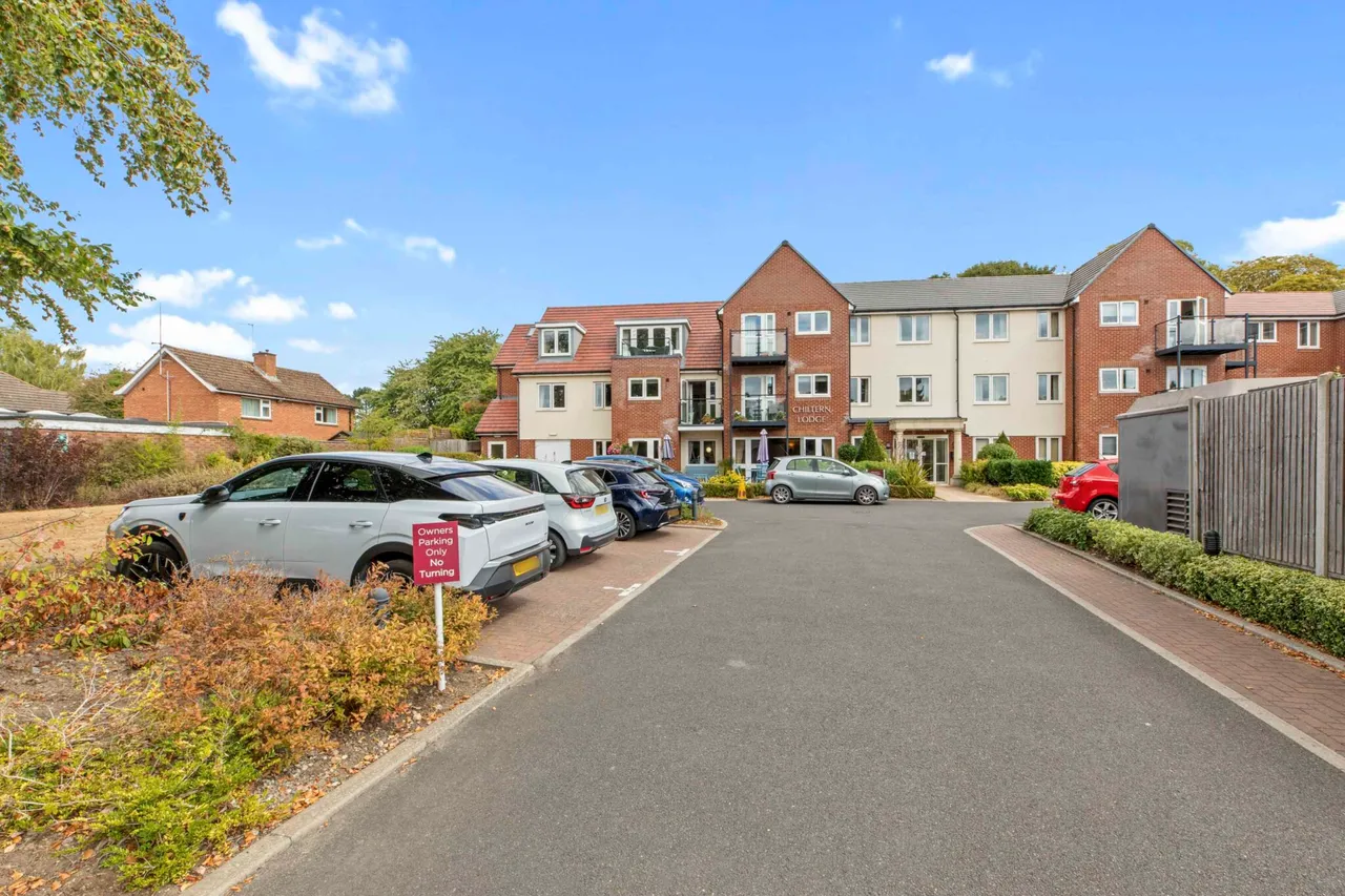 2 bed flat for sale, Longwick Road, Princes Risborough, HP27