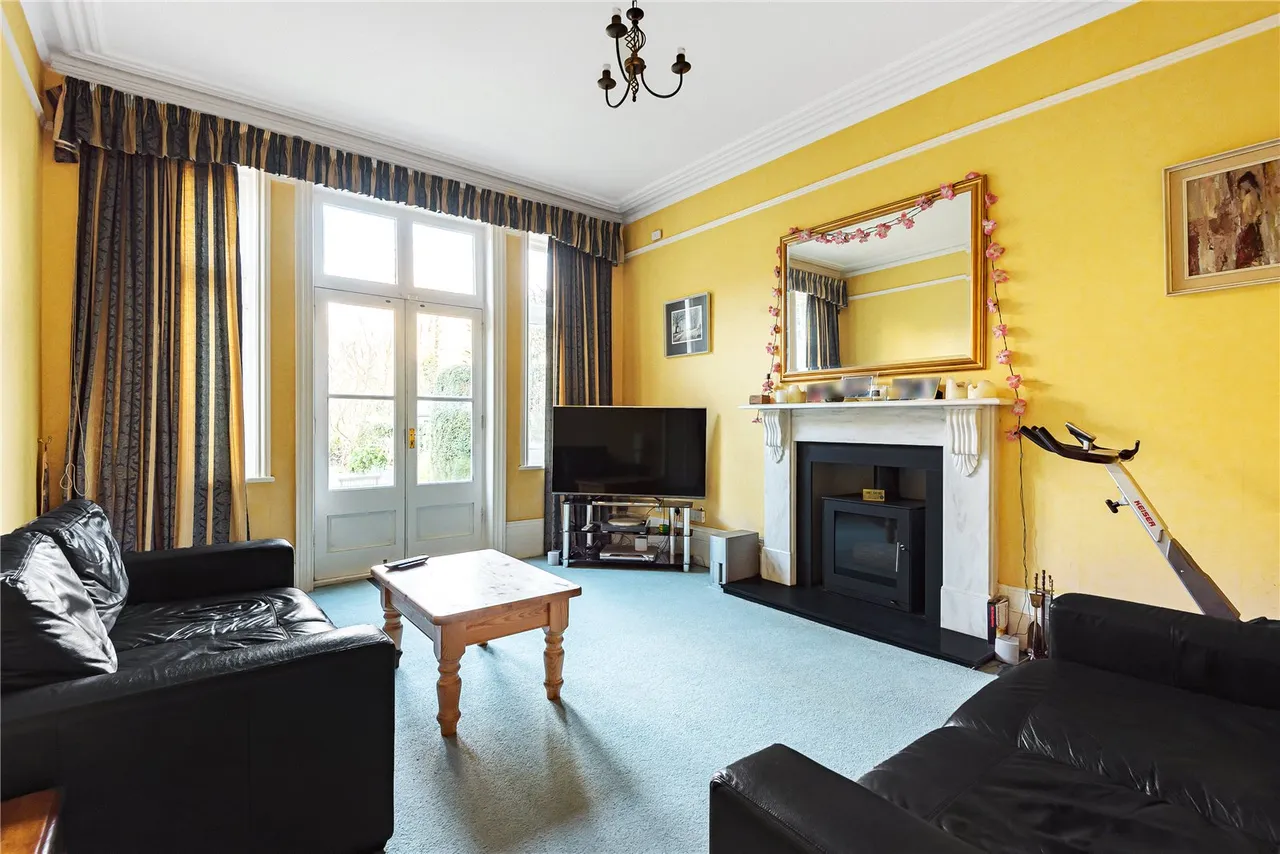 Wellington Road, Hampton Hill, London, TW12 1JY, photo 4