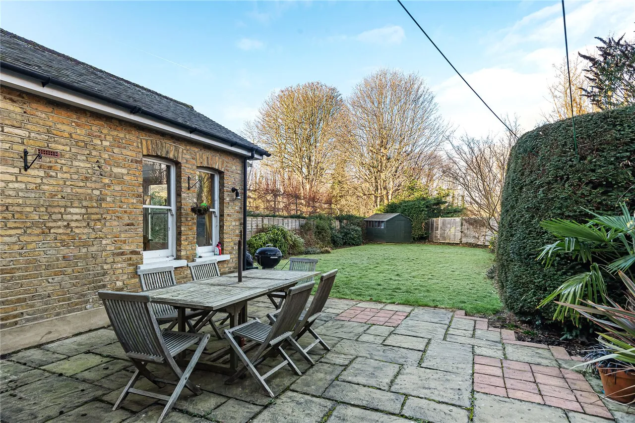 Wellington Road, Hampton Hill, London, TW12 1JY, photo 15