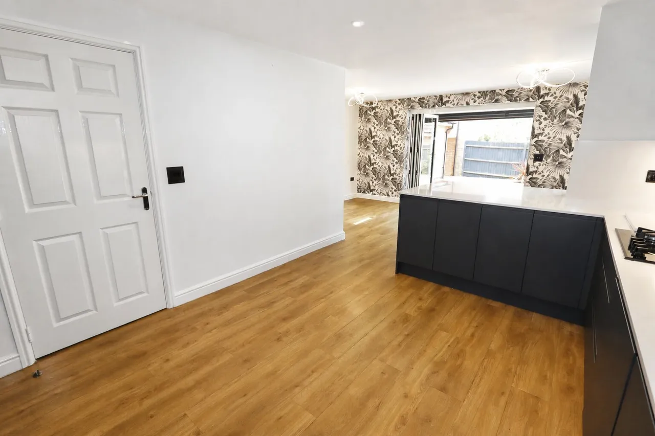 Fieldfare Close, Corby, NN18, photo 9