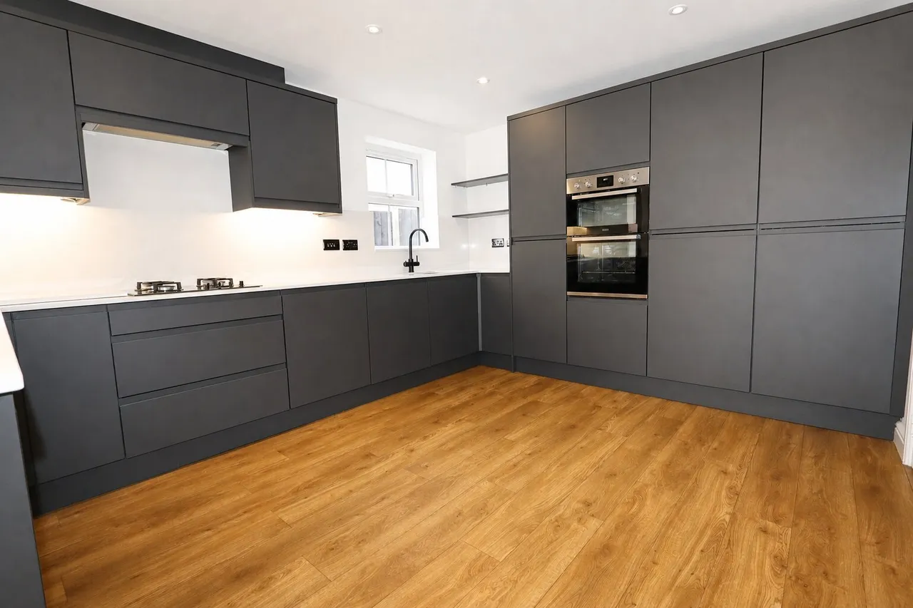 Fieldfare Close, Corby, NN18, photo 4