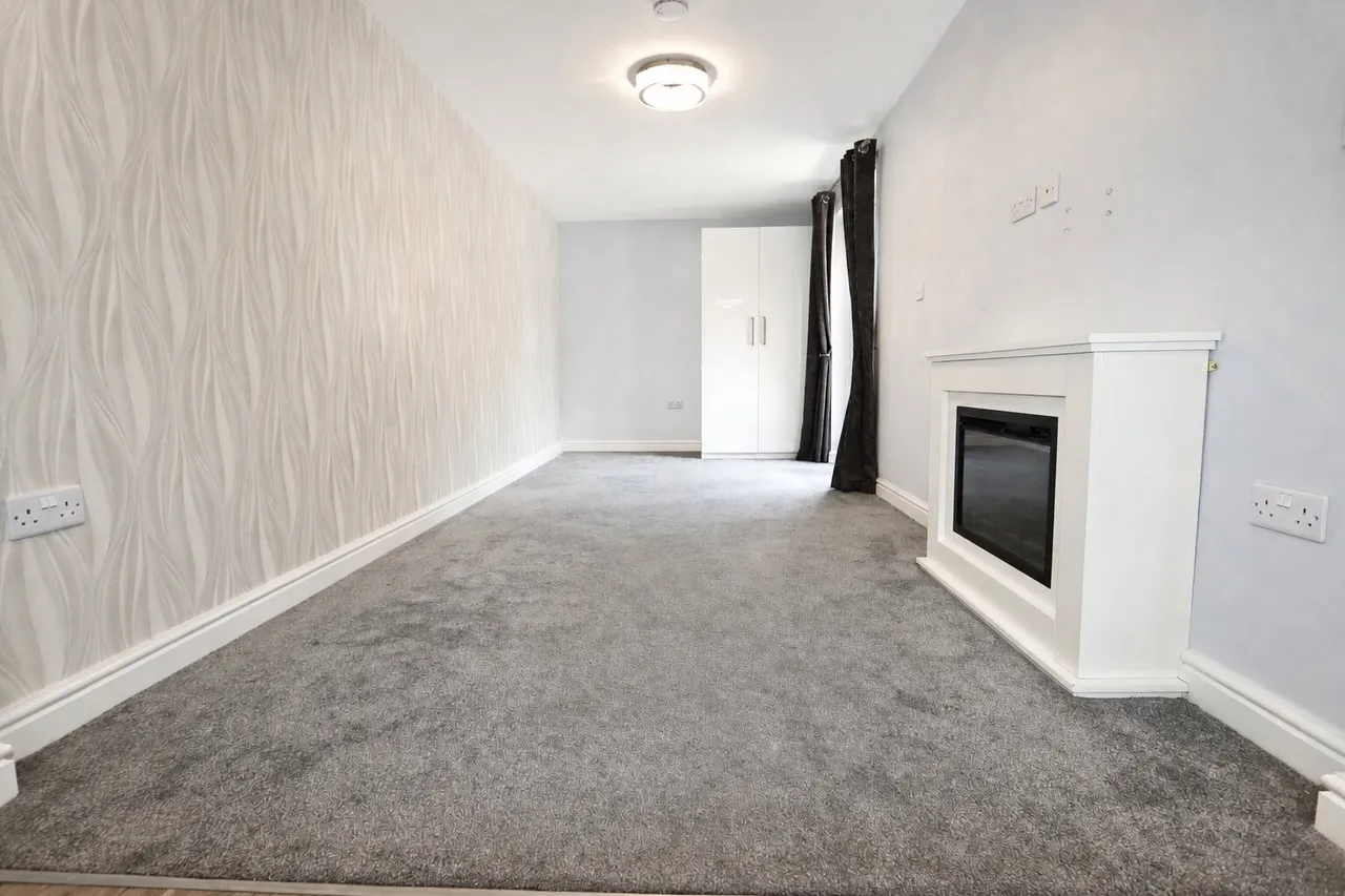 Fieldfare Close, Corby, NN18, photo 12