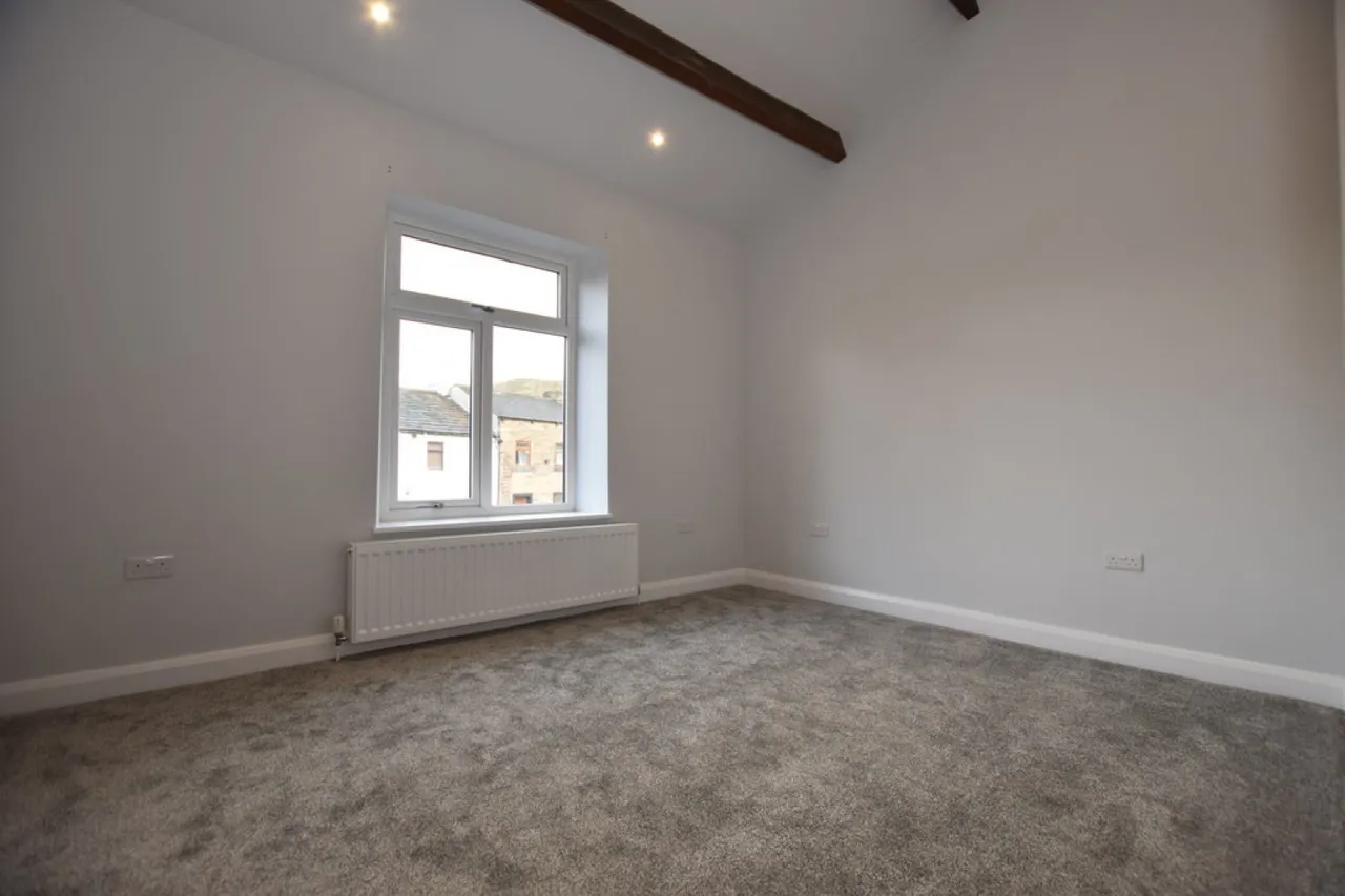 Nettleton Terrace, Colnebridge, photo 4