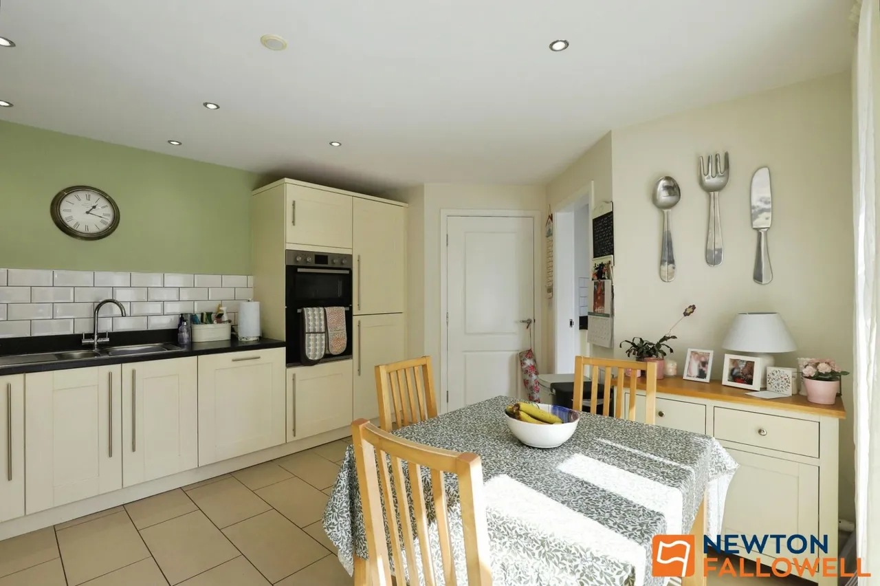 Brunel Avenue, Colsterworth, NG33, photo 11