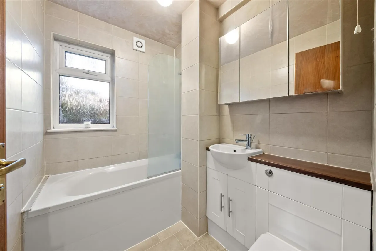 Lowdell Close, West Drayton, photo 4