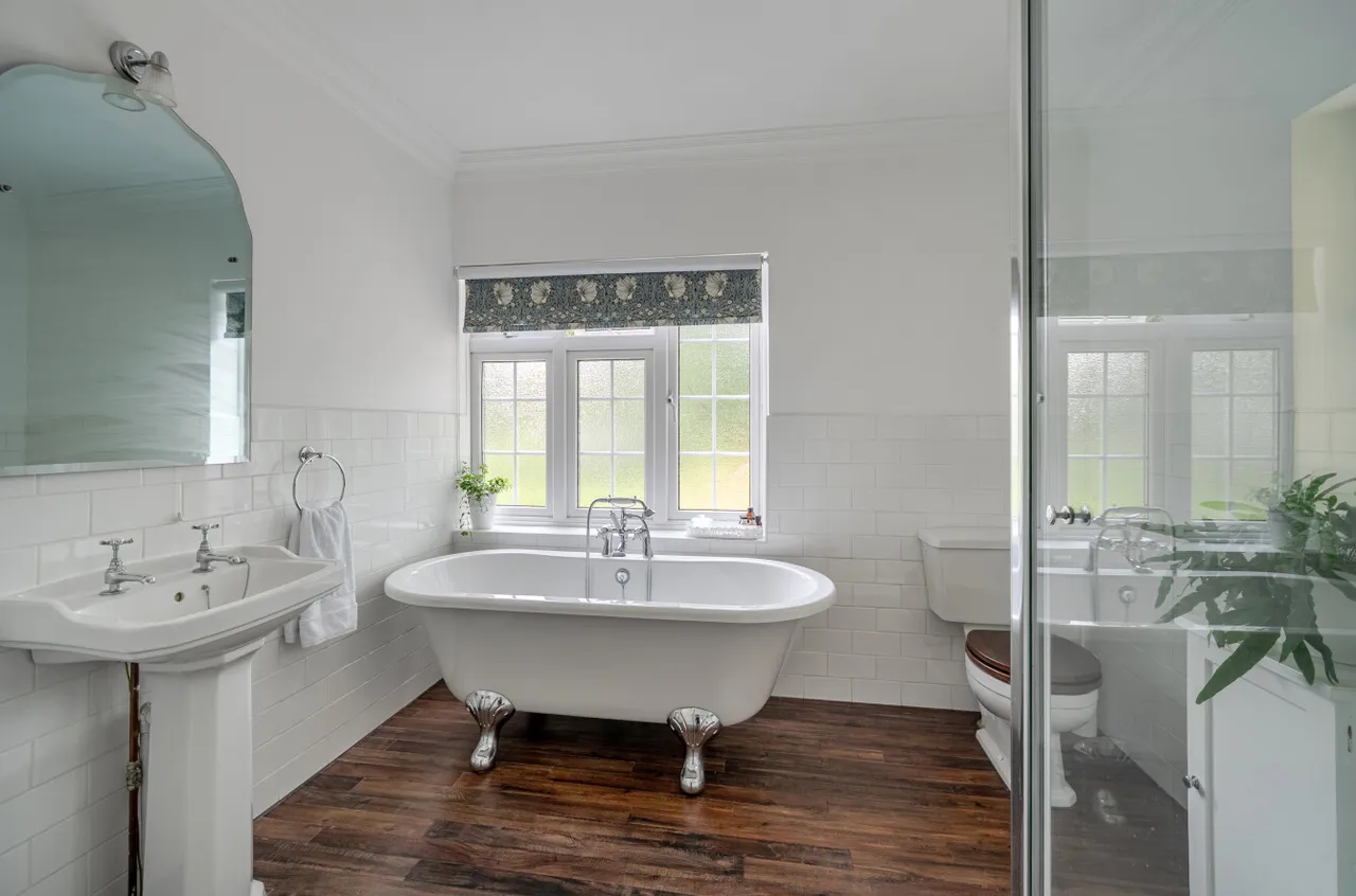 Waverley Avenue, Fleet, GU51, photo 14