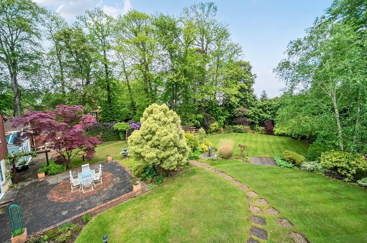 Waverley Avenue, Fleet, GU51, photo 18