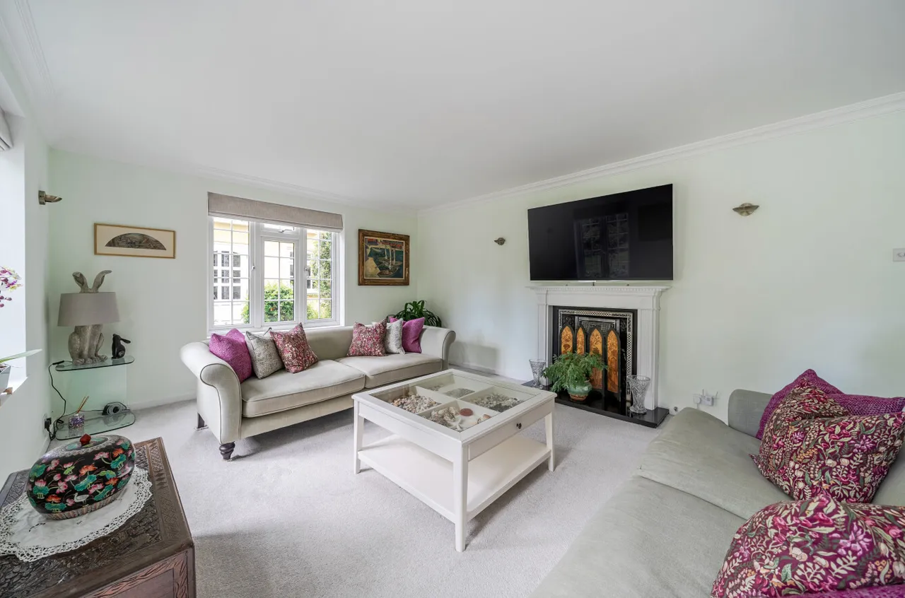 Waverley Avenue, Fleet, GU51, photo 4