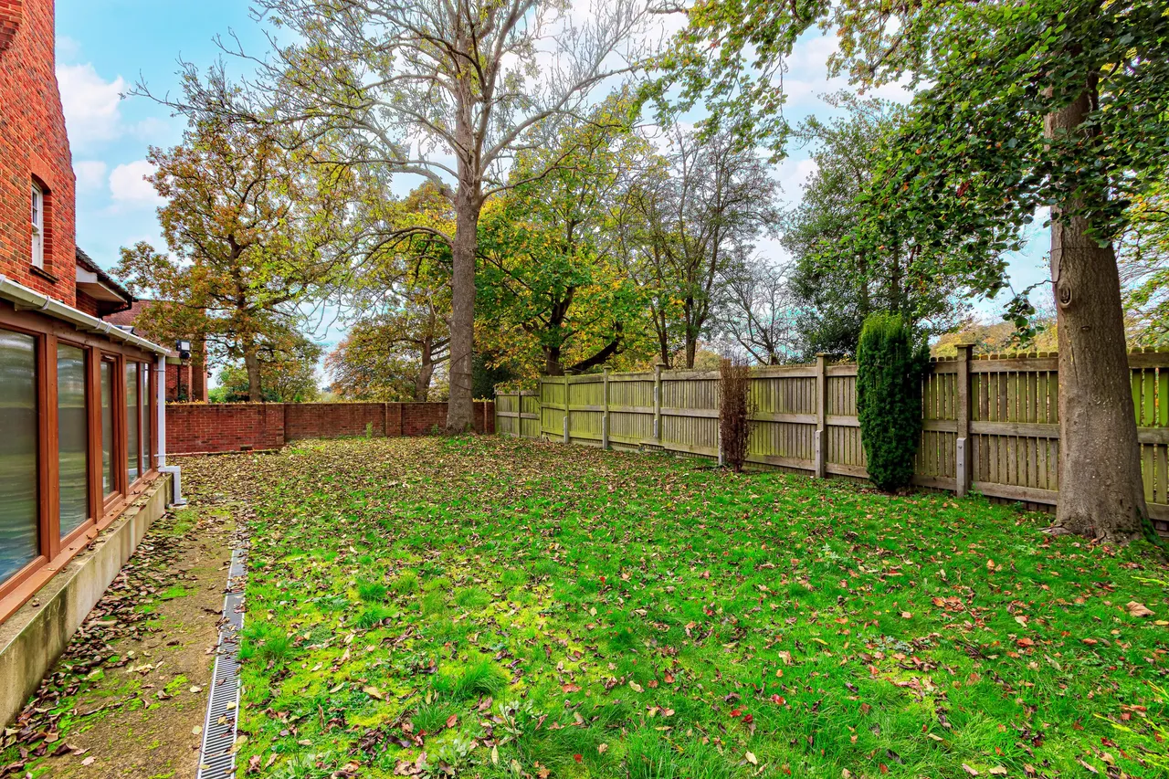 Wood Farm Close, Stanmore, HA7, photo 40
