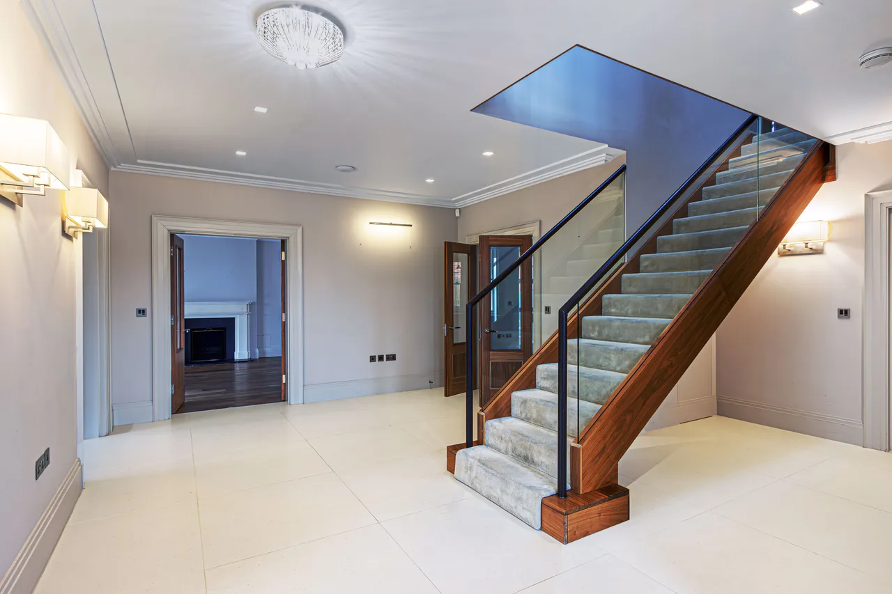 Wood Farm Close, Stanmore, HA7, photo 3