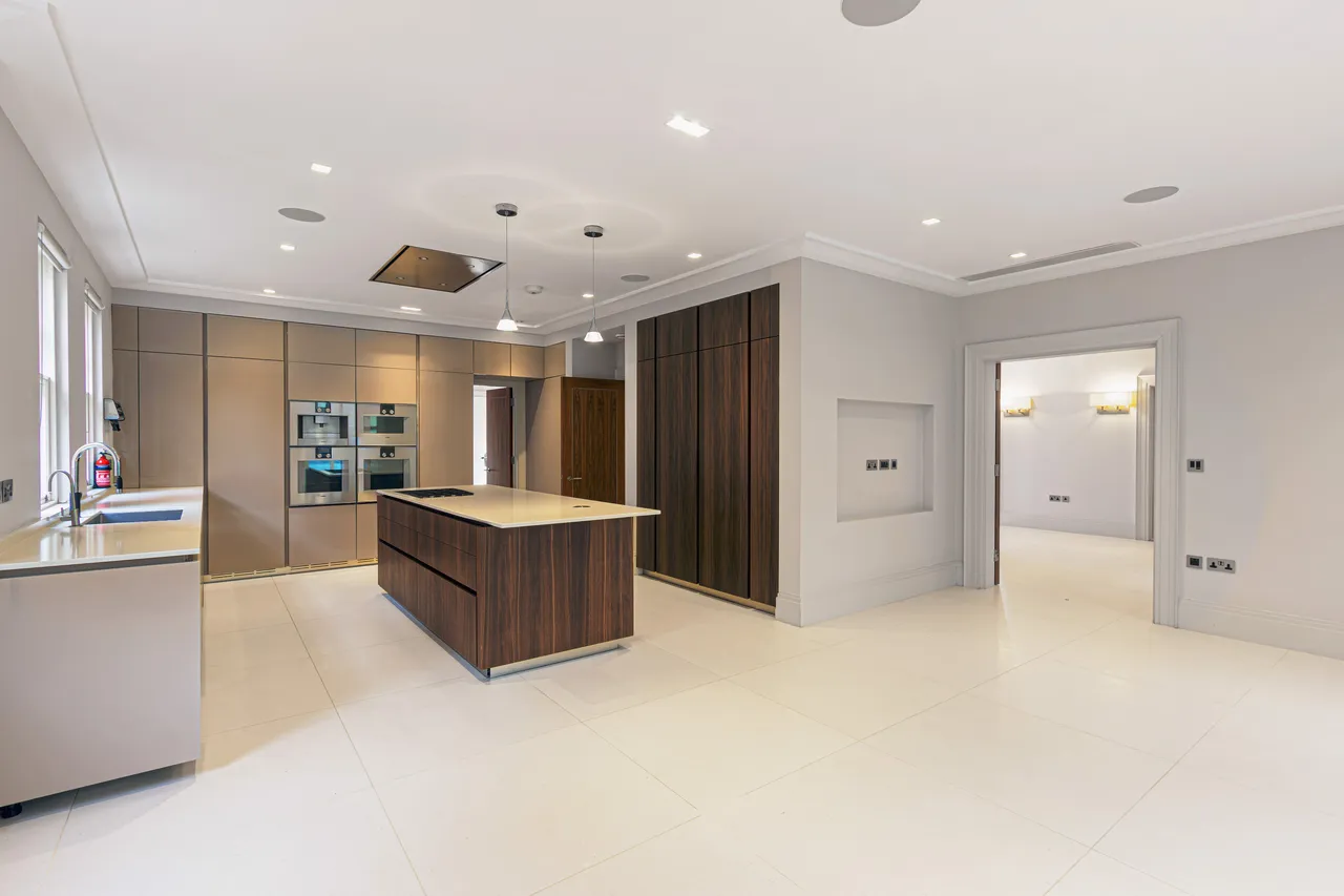 Wood Farm Close, Stanmore, HA7, photo 16