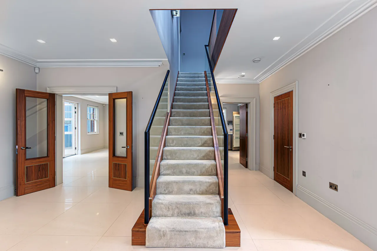 Wood Farm Close, Stanmore, HA7, photo 4