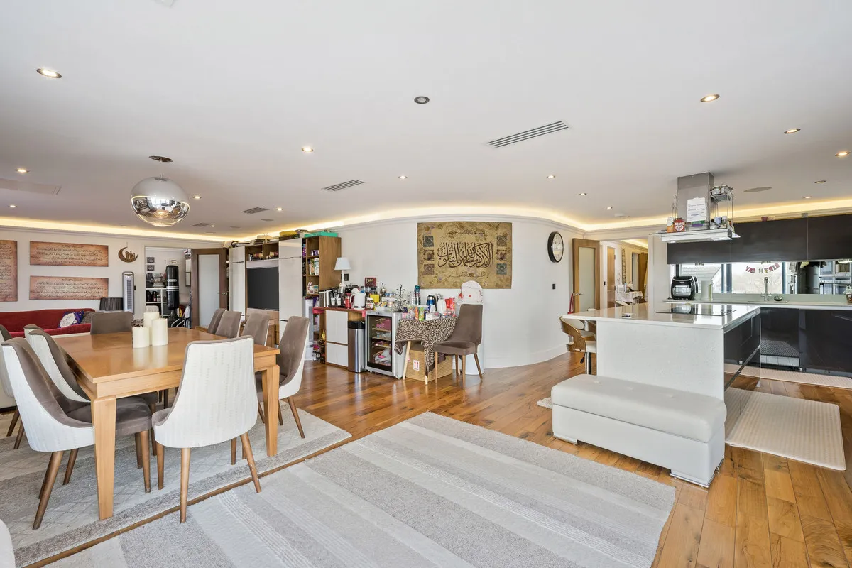 4 bed flat for sale, Eminence House, Richmond, TW9