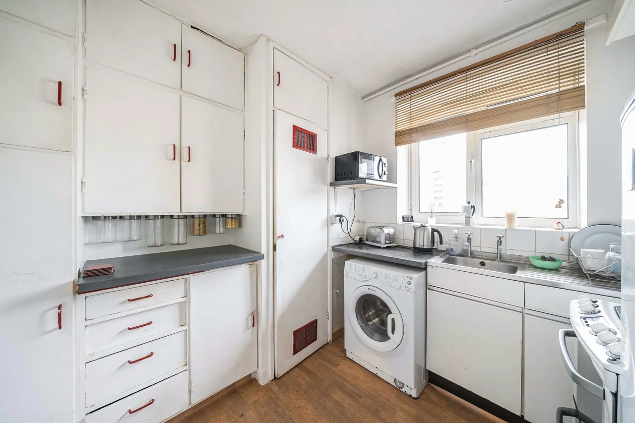 17 Brookwood House, Webber Street, London, photo 5