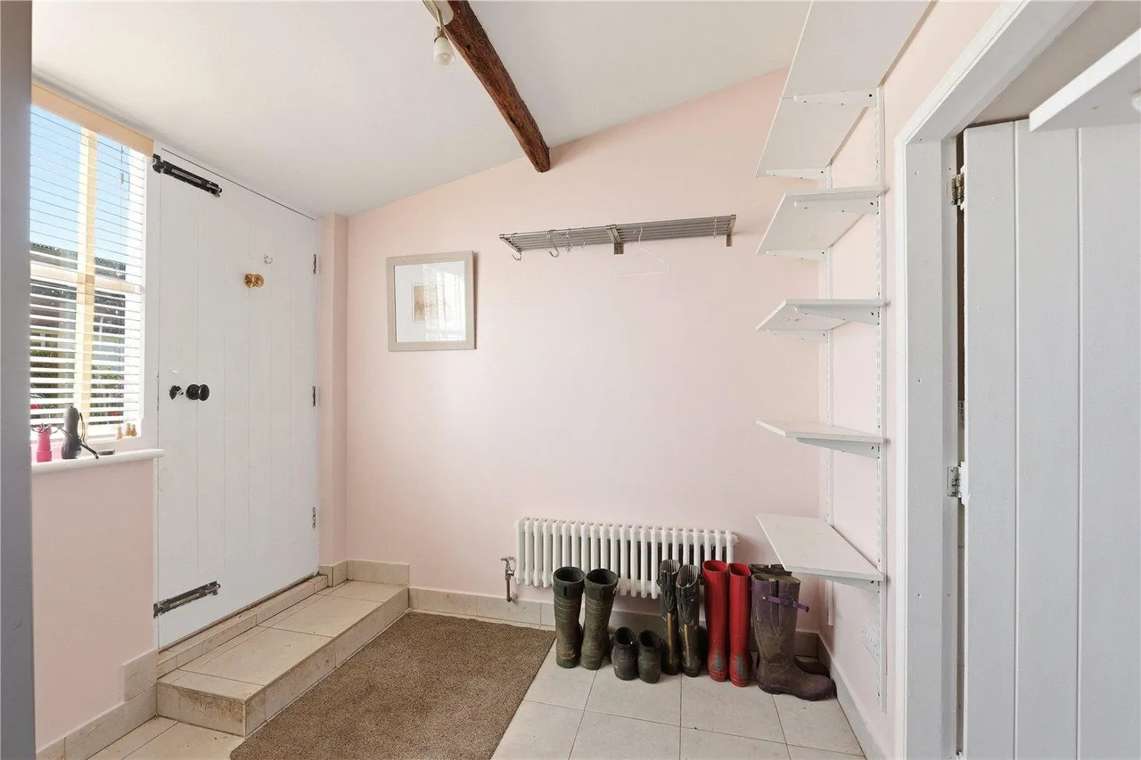 Fern Road, SK17, photo 18