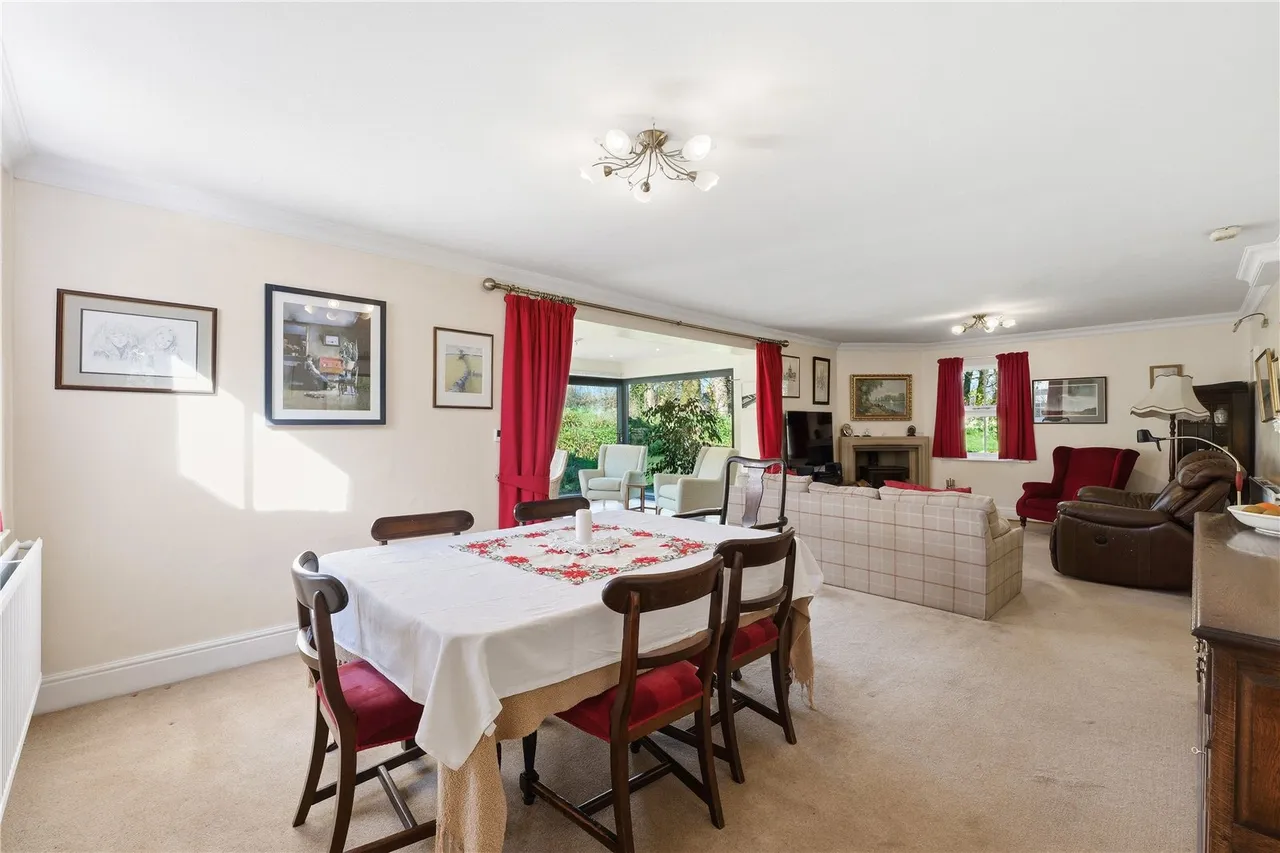 Fern Road, SK17, photo 11