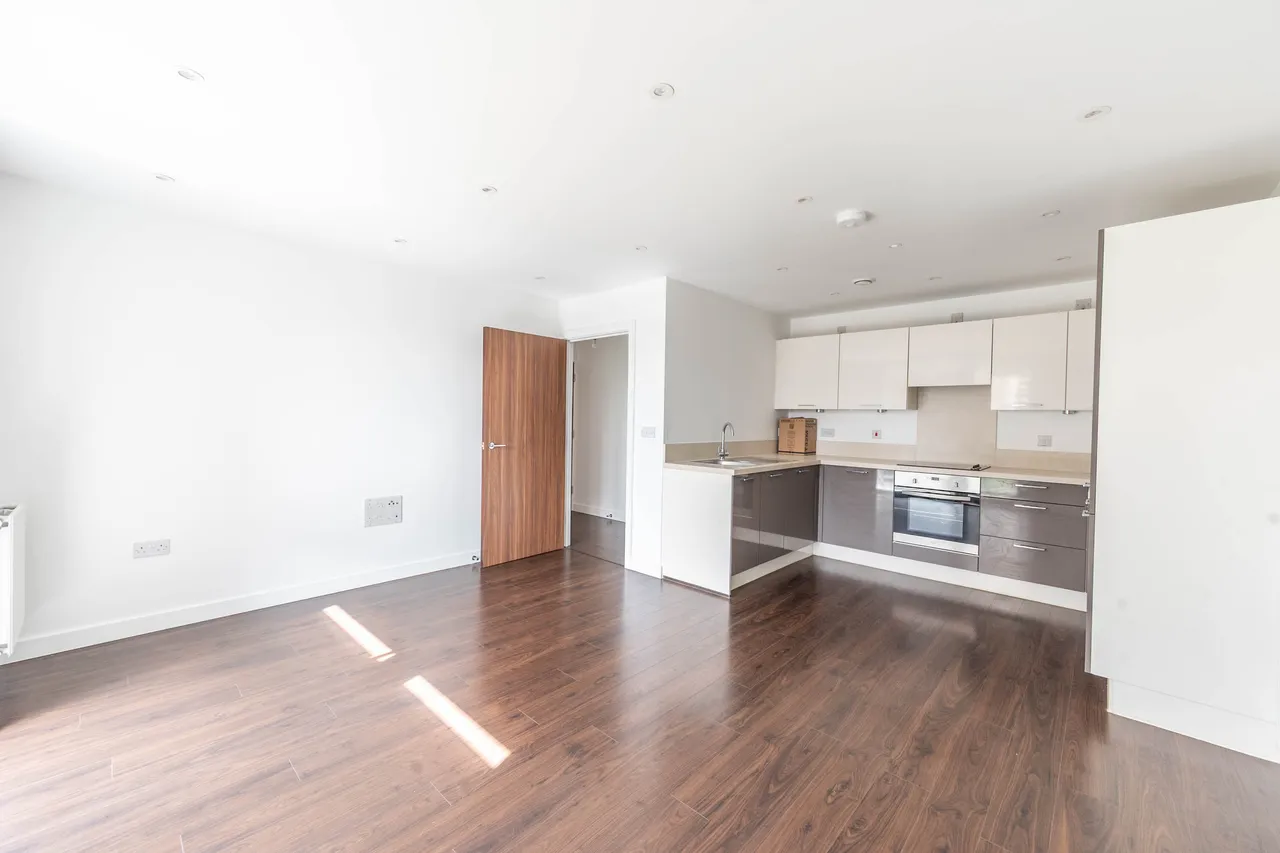 Flat 15, Brunel Court, 201 Green Lane, Edgware, photo 3
