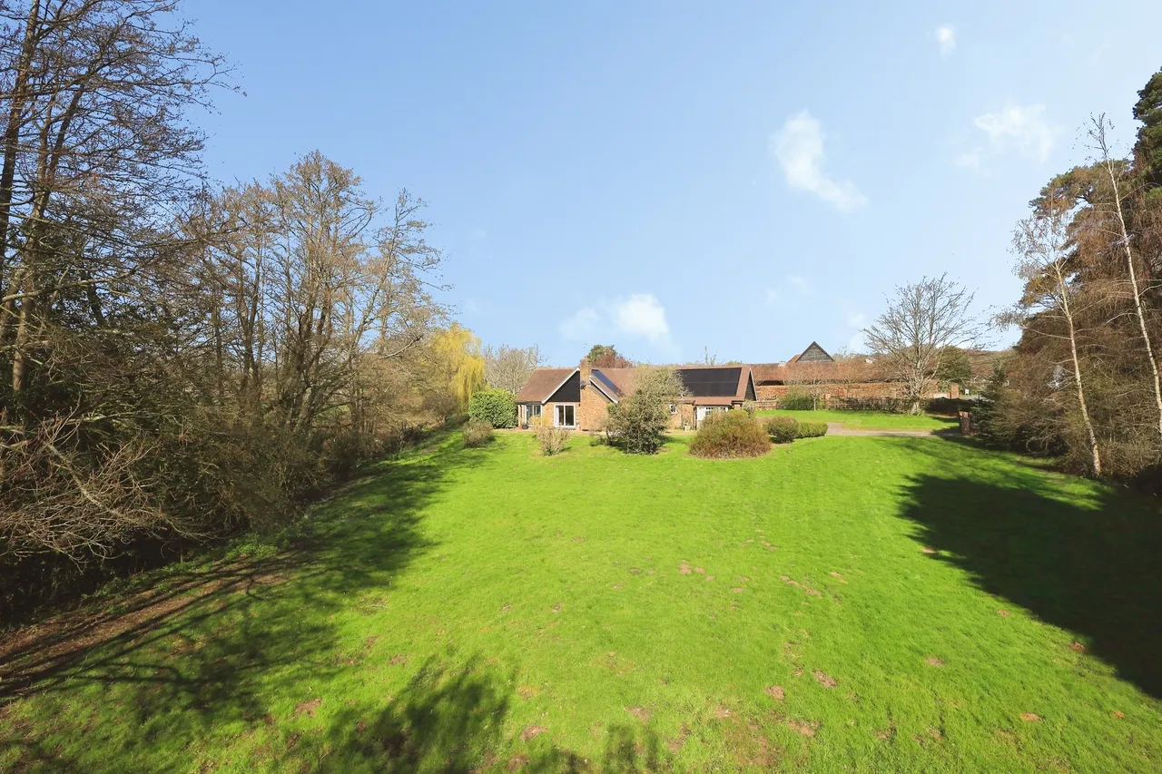 East Hoathly, BN8, photo 2