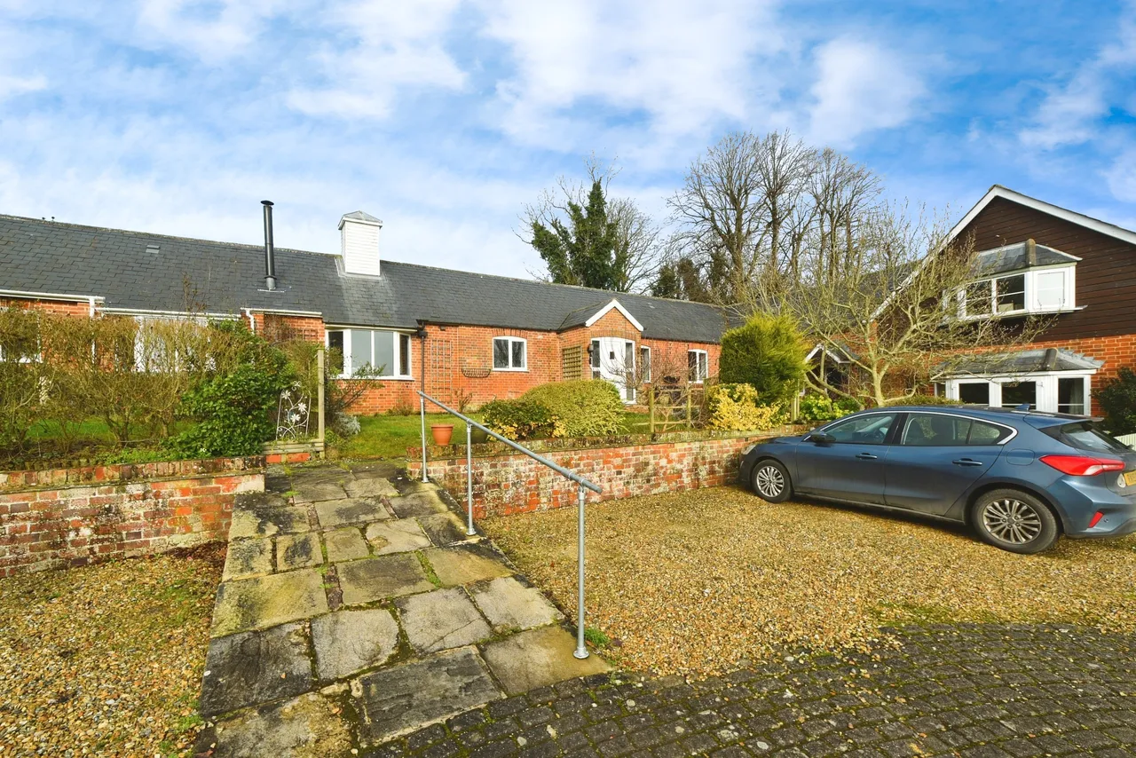 St. Nicholas Yard, Fyfield, SN8, photo 15