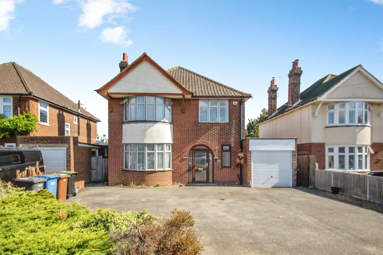 4 bed house for sale — Colchester Road, Ipswich
