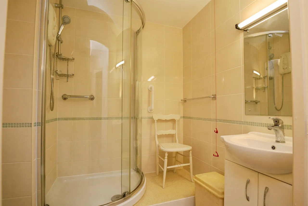 Velindre Road, Cardiff, CF14, photo 12