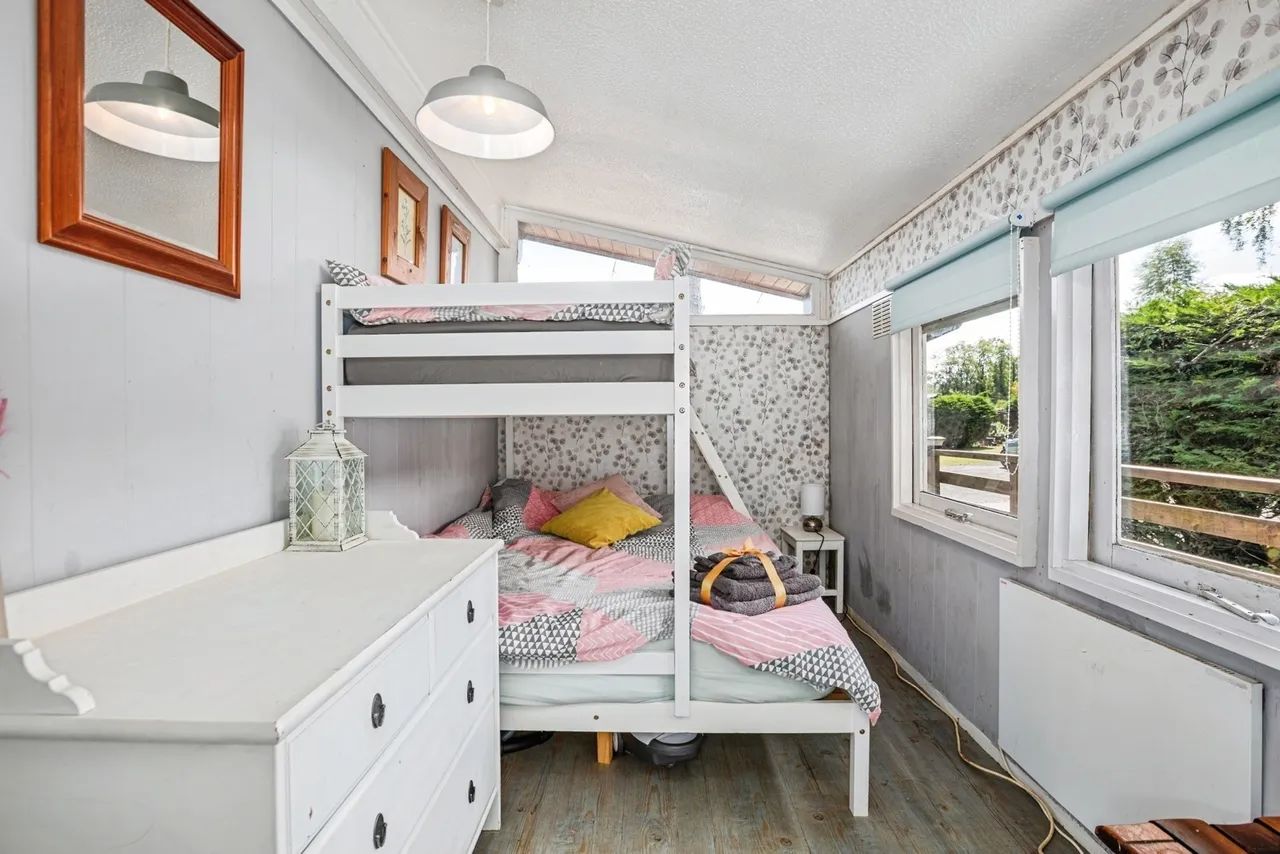 Penlan Holiday Village, Newcastle Emlyn, SA38, photo 8