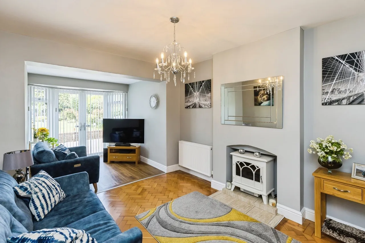 High Street, Coedpoeth, LL11, photo 7