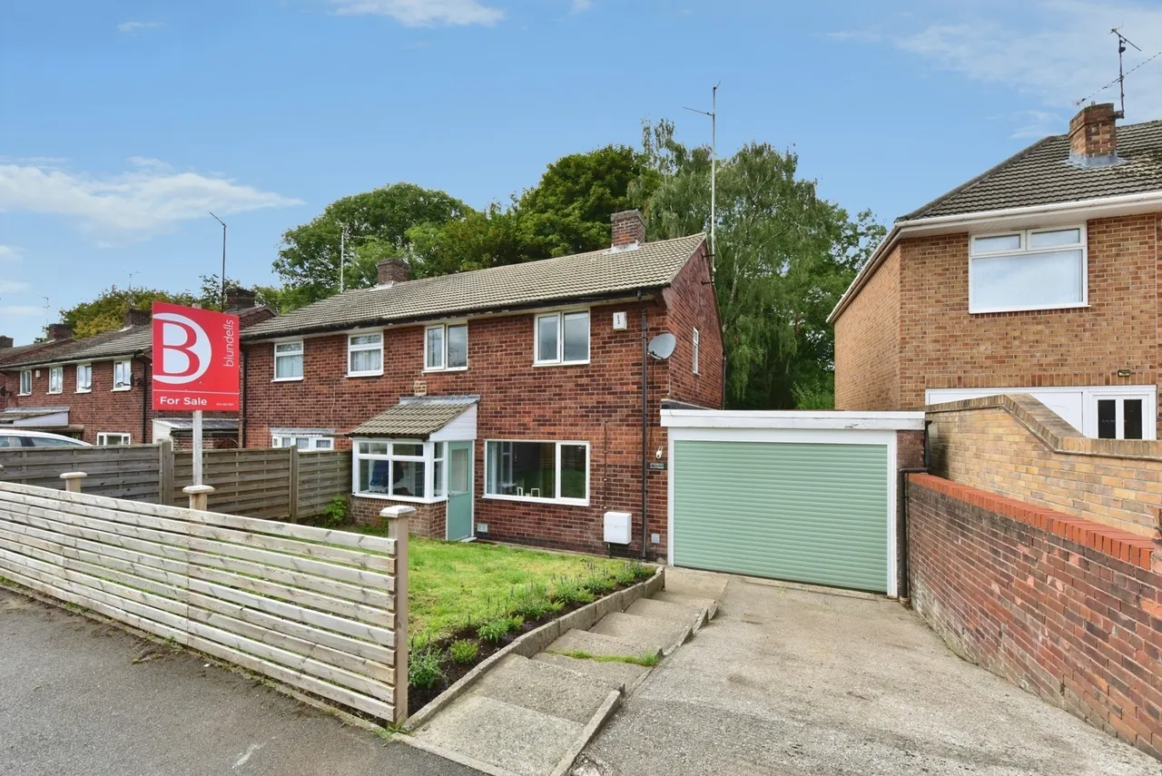 3 bed house for sale — Stoneley Crescent, Sheffield, South Yorkshire, S12
