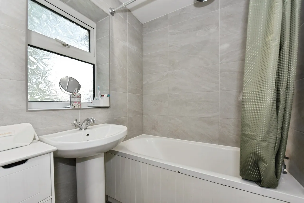 Stoneley Crescent, Sheffield, South Yorkshire, S12, photo 18