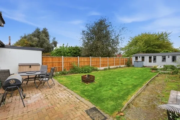 Spring Gardens, Romford, RM7 9LR, photo 12