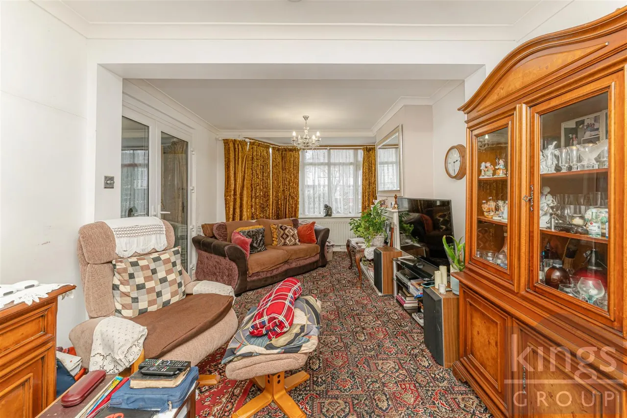 Tynemouth Drive, Enfield, photo 3