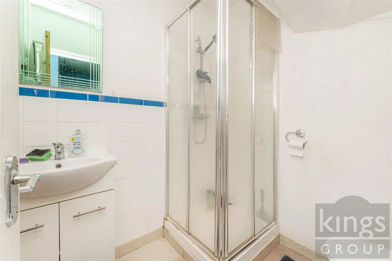 Tynemouth Drive, Enfield, photo 7