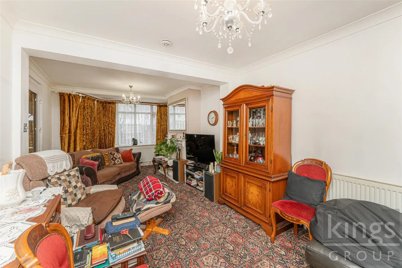 Tynemouth Drive, Enfield, photo 2