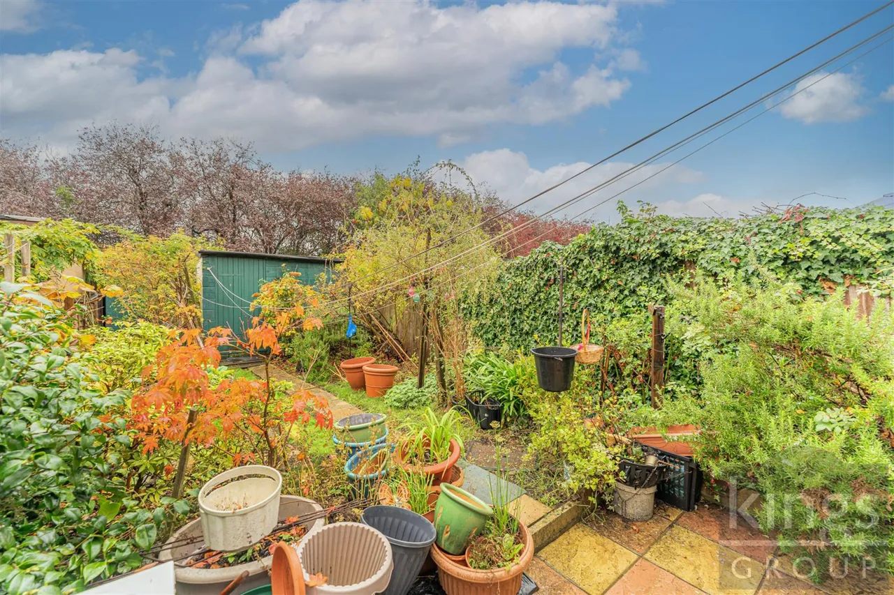 Tynemouth Drive, Enfield, photo 6