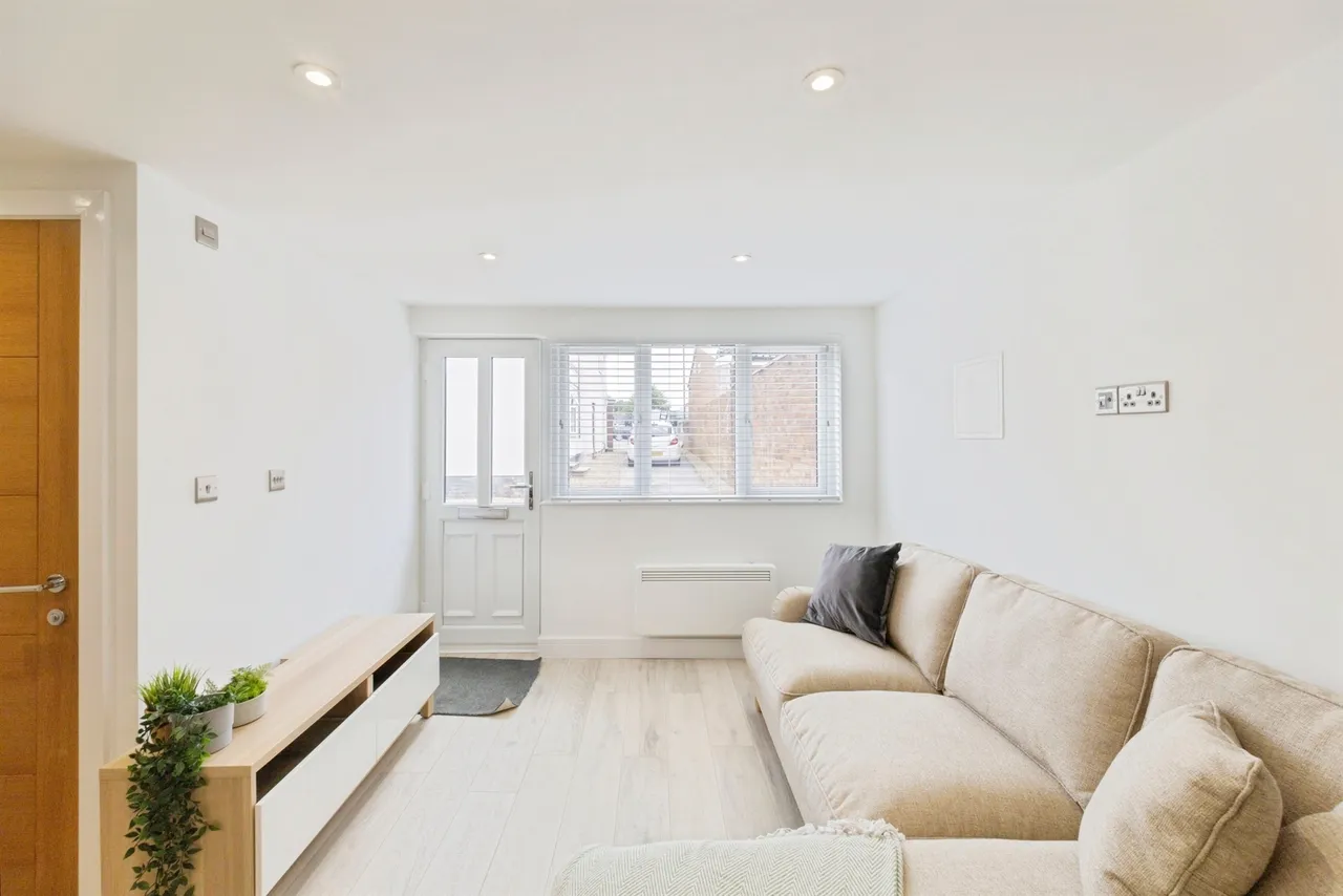 High Street, Woburn Sands, MK17, photo 8